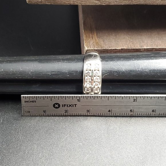 Size 9.75 Sterling Silver White Topaz Channel Gemstone Band Ring - Picture 7 of 8